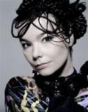 040828_Bjork_newsweek