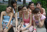甜美小妞