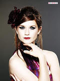 Bonnie Wright LUXX-01