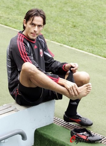 男人也爱秀大腿:娱乐圈男星十大露腿装