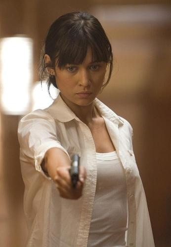 寻找下一任邦女郎:邦德如何走上杯酒人生的.